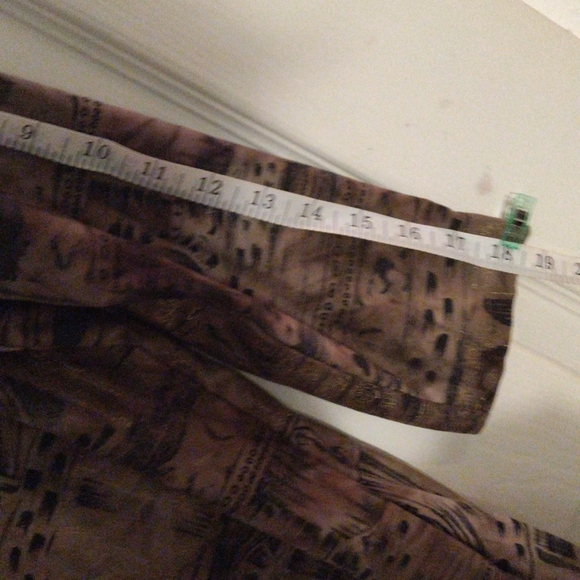 SOLD Investments large Brown blouse with decor on it - Picture 5 of 5